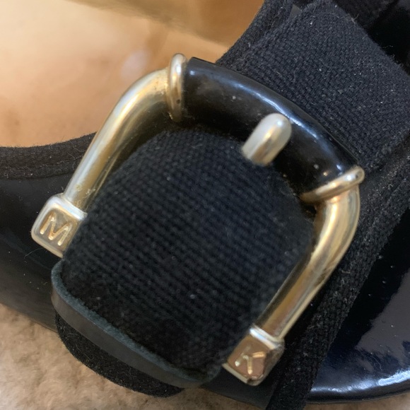 Michael Kors patent black leather open toe flats - Picture 9 of 9